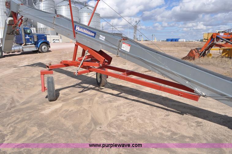 image for item F2057 Hutchinson Trac Mass-Ter 40' flat storage unloader