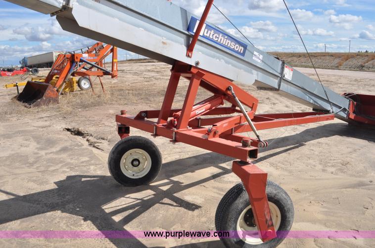 image for item F2057 Hutchinson Trac Mass-Ter 40' flat storage unloader