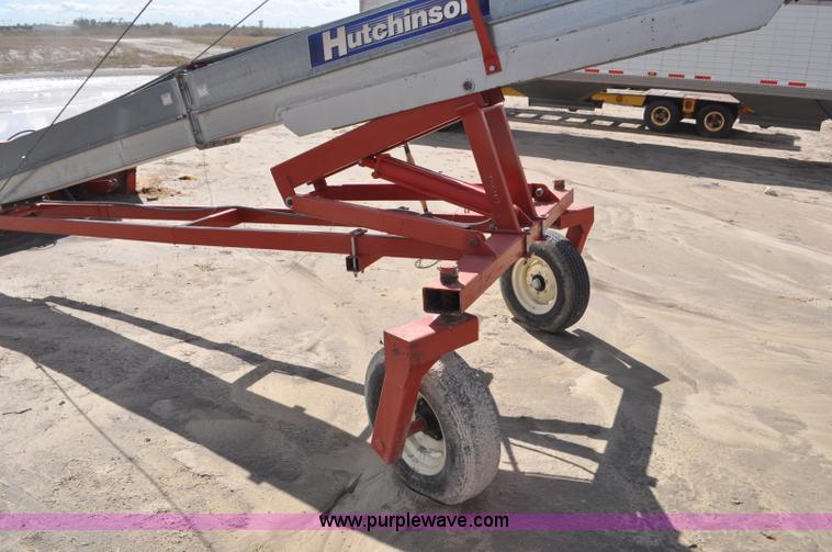image for item F2057 Hutchinson Trac Mass-Ter 40' flat storage unloader