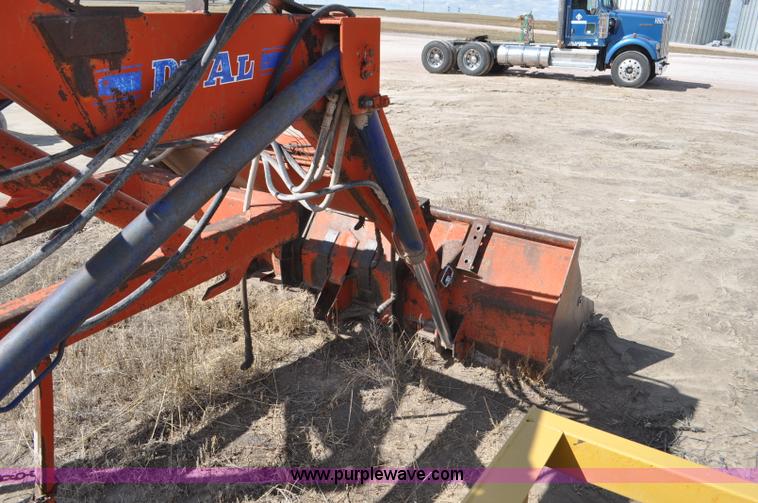 image for item F2058 Du-Al 3600 loader