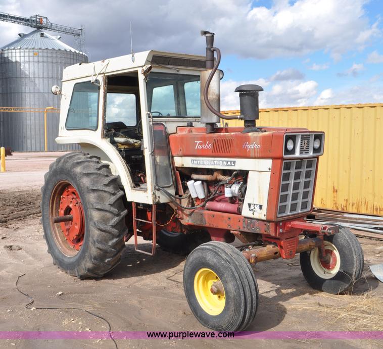 image for item F2059 1972 International 1066 Hydro tractor