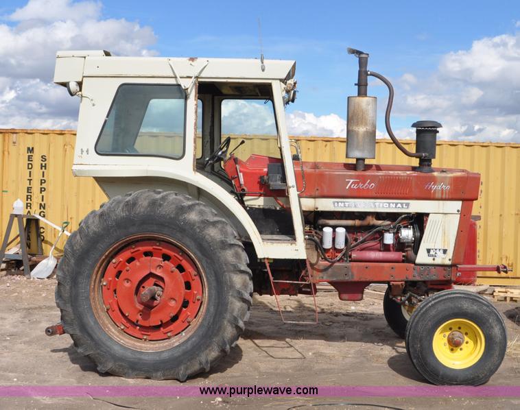 image for item F2059 1972 International 1066 Hydro tractor