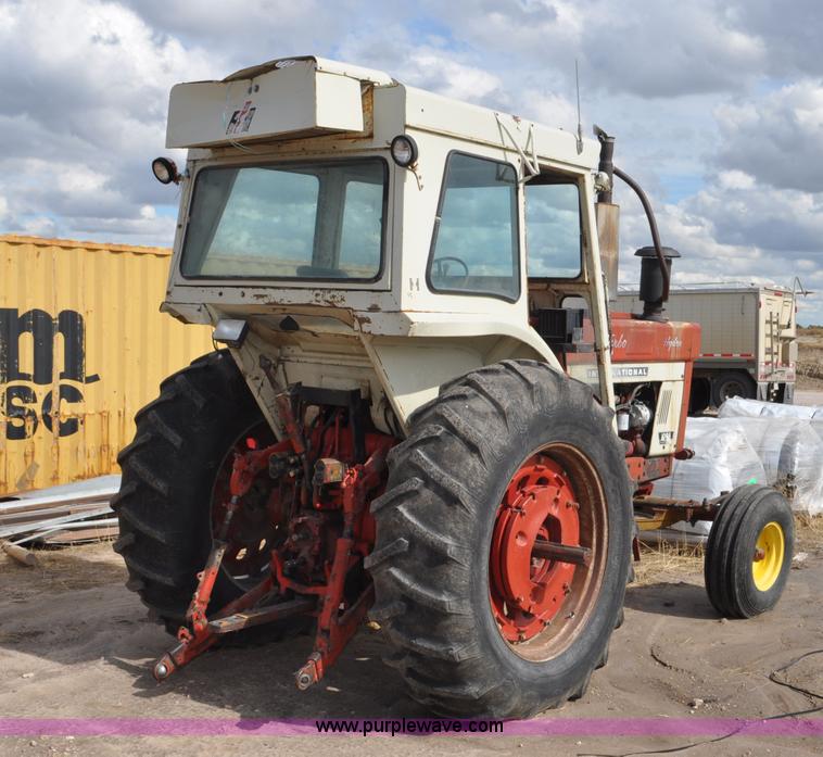 image for item F2059 1972 International 1066 Hydro tractor