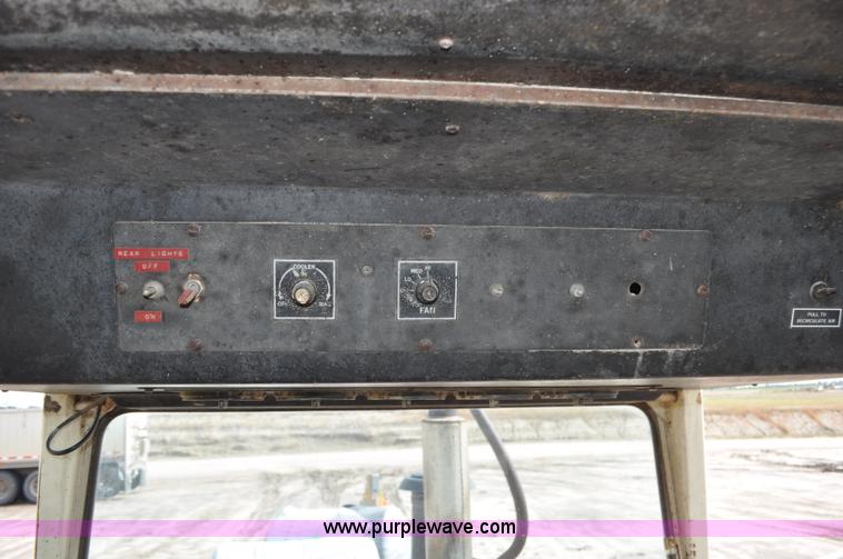 image for item F2059 1972 International 1066 Hydro tractor