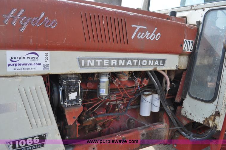 image for item F2059 1972 International 1066 Hydro tractor