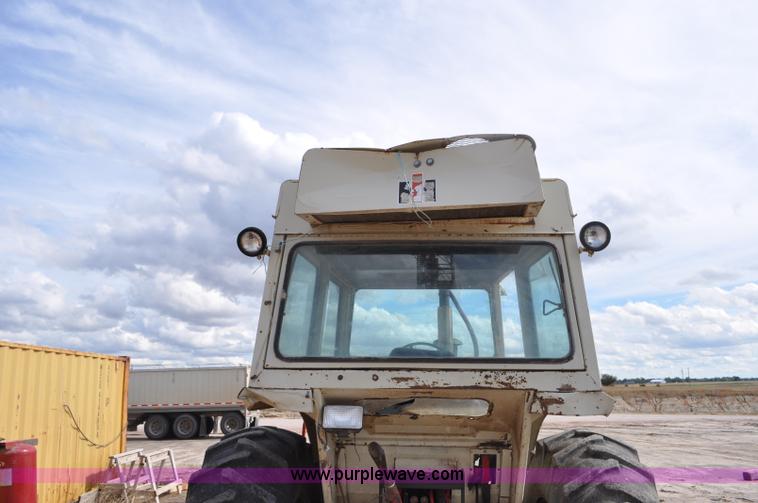 image for item F2059 1972 International 1066 Hydro tractor