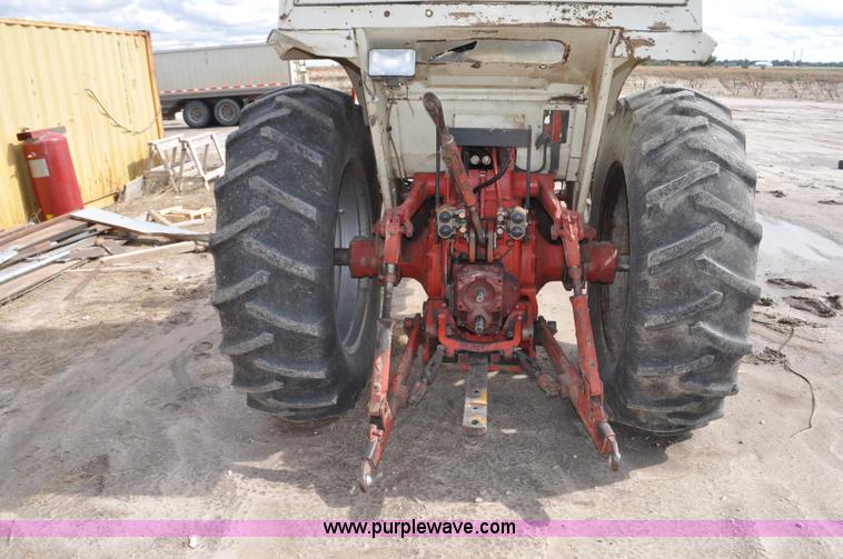 image for item F2059 1972 International 1066 Hydro tractor