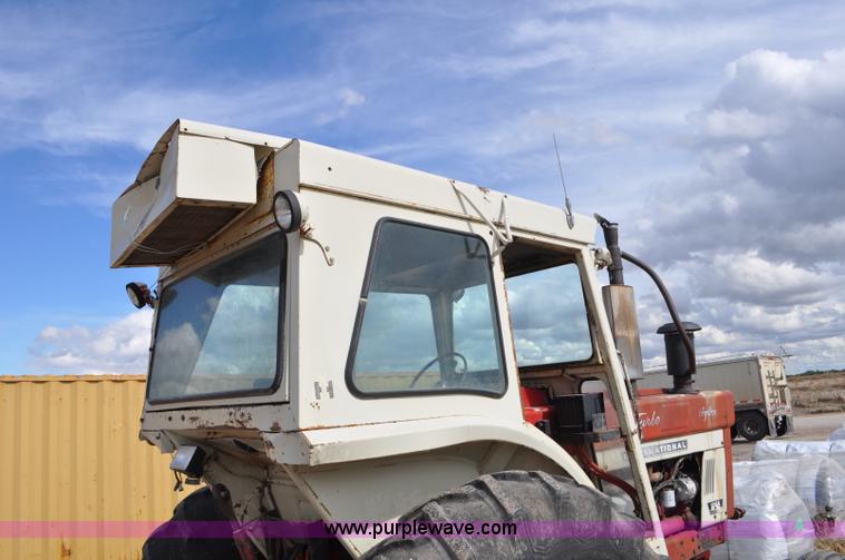 image for item F2059 1972 International 1066 Hydro tractor