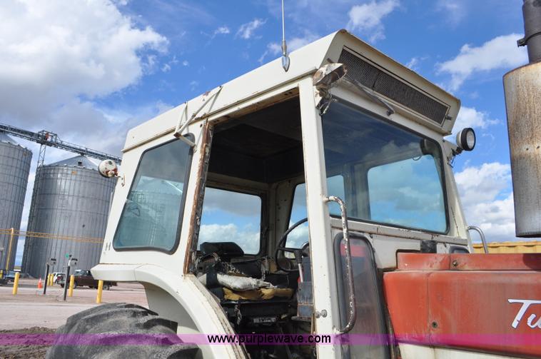 image for item F2059 1972 International 1066 Hydro tractor