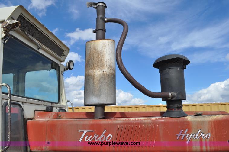 image for item F2059 1972 International 1066 Hydro tractor