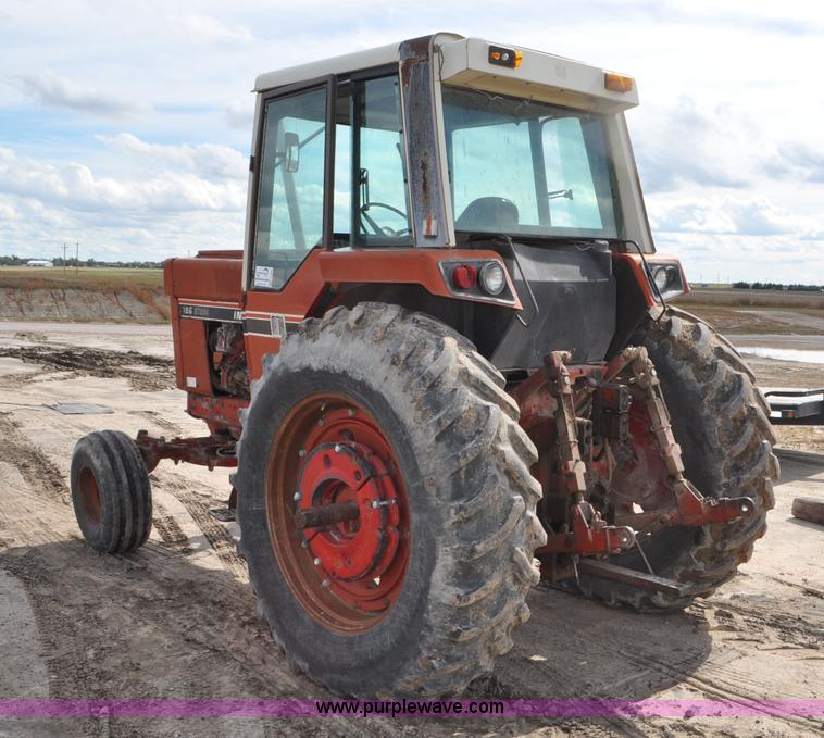 image for item F2063 1980 International Hydro 186 tractor