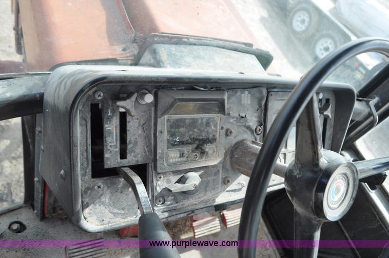 image for item F2063 1980 International Hydro 186 tractor