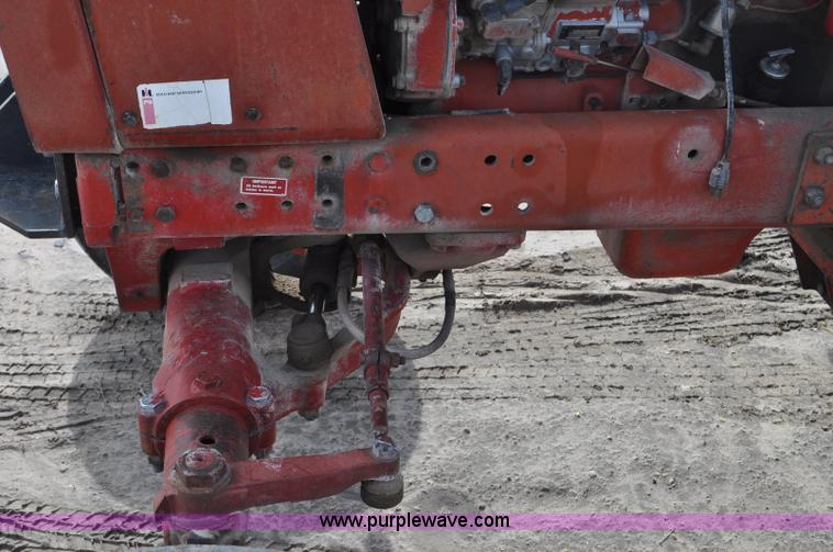 image for item F2063 1980 International Hydro 186 tractor