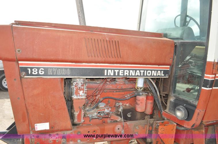 image for item F2063 1980 International Hydro 186 tractor