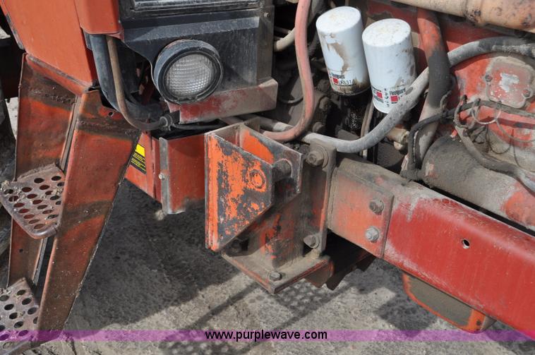 image for item F2063 1980 International Hydro 186 tractor