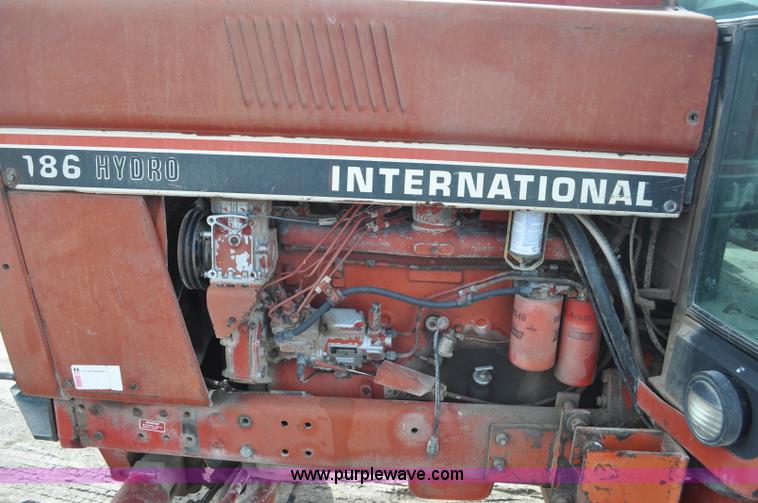 image for item F2063 1980 International Hydro 186 tractor