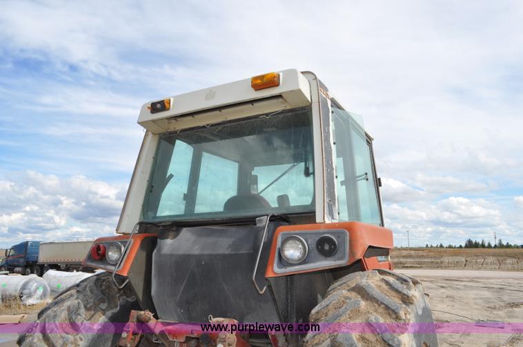 image for item F2063 1980 International Hydro 186 tractor