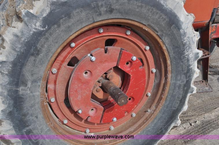 image for item F2063 1980 International Hydro 186 tractor