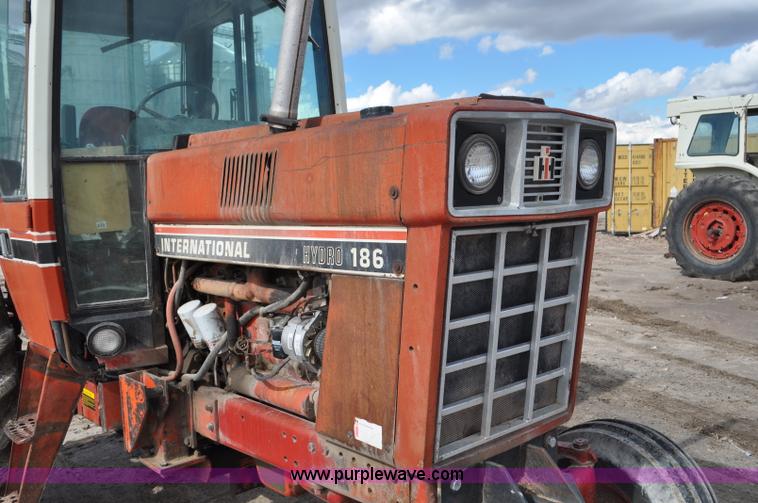 image for item F2063 1980 International Hydro 186 tractor