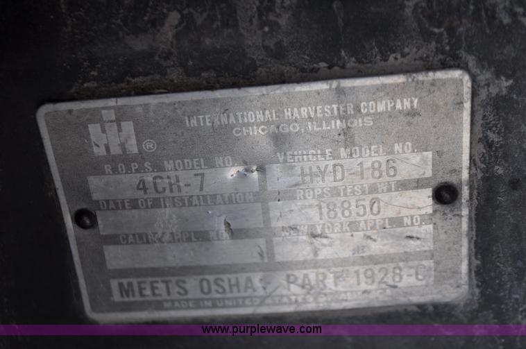 image for item F2063 1980 International Hydro 186 tractor