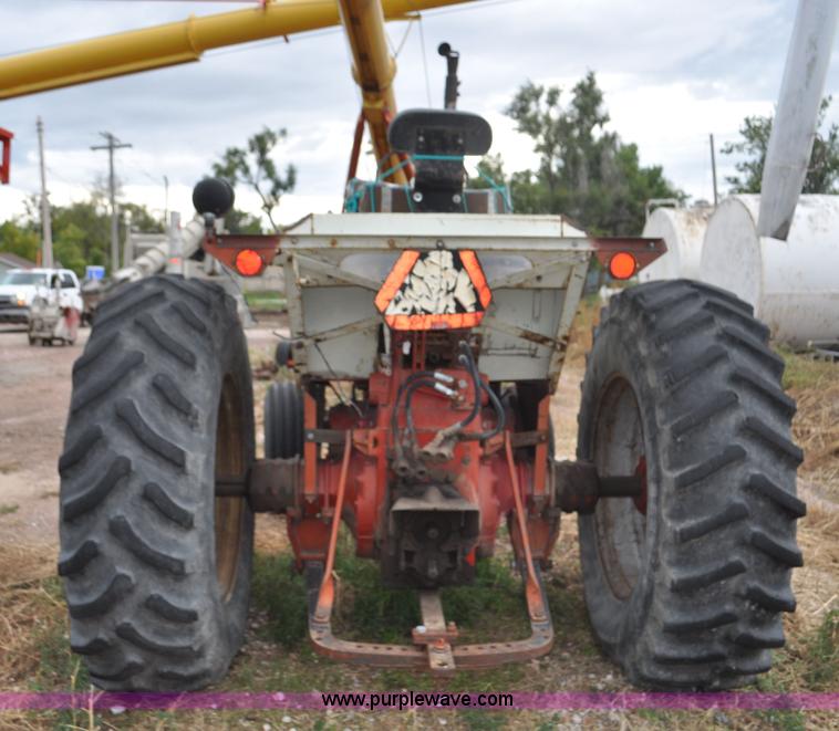 image for item F2064 1967 International 806 Wheatland tractor