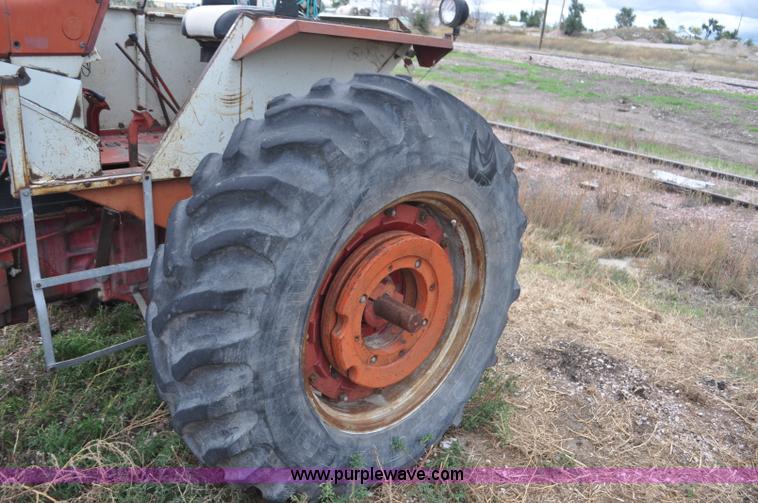 image for item F2064 1967 International 806 Wheatland tractor