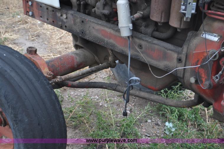 image for item F2064 1967 International 806 Wheatland tractor