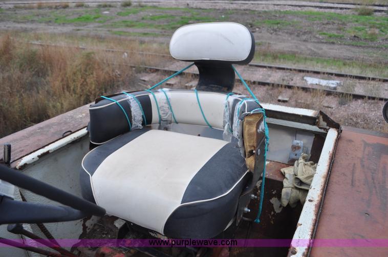 image for item F2064 1967 International 806 Wheatland tractor