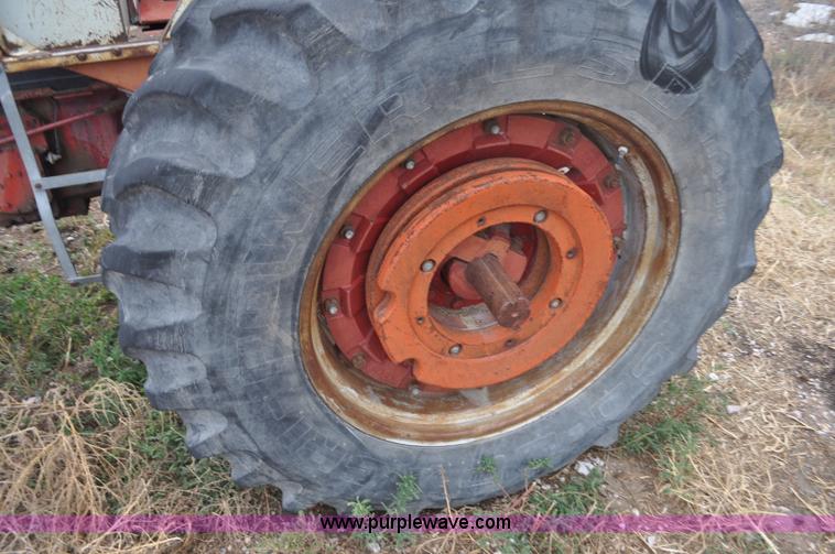 image for item F2064 1967 International 806 Wheatland tractor
