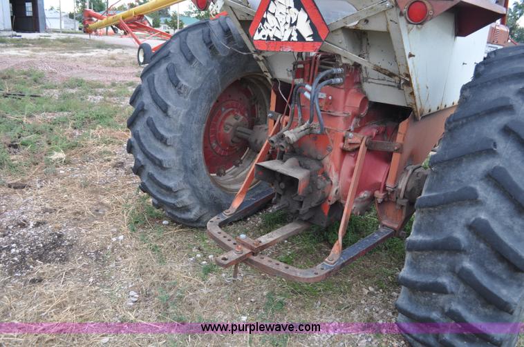 image for item F2064 1967 International 806 Wheatland tractor