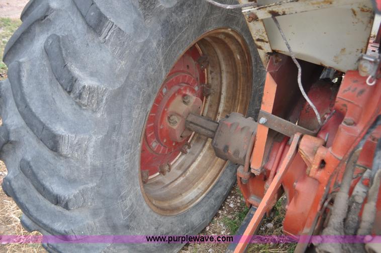 image for item F2064 1967 International 806 Wheatland tractor