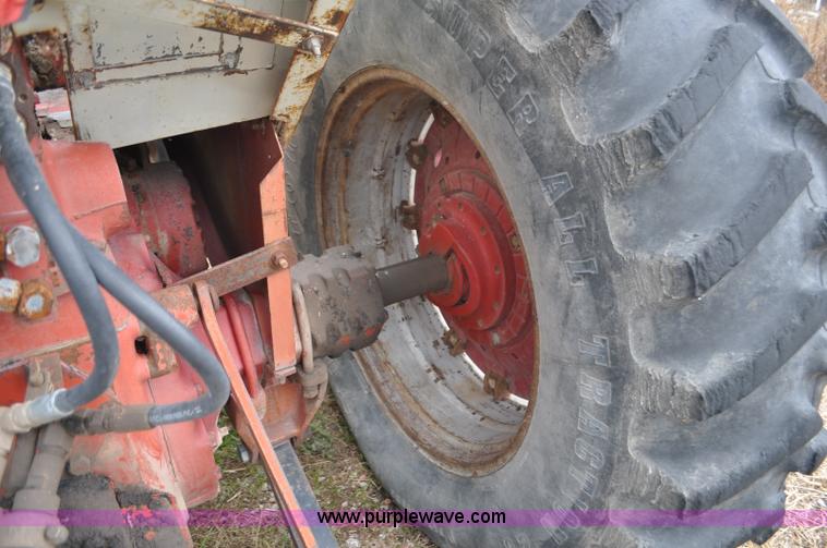 image for item F2064 1967 International 806 Wheatland tractor