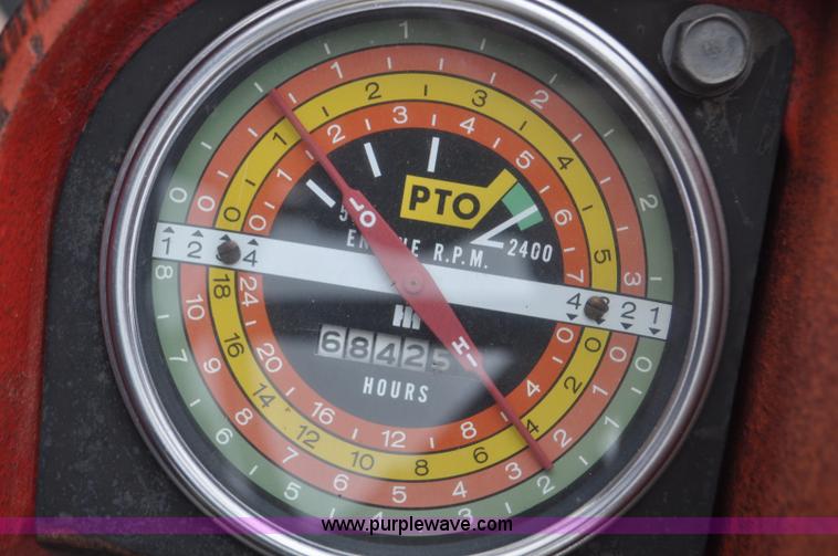 image for item F2064 1967 International 806 Wheatland tractor