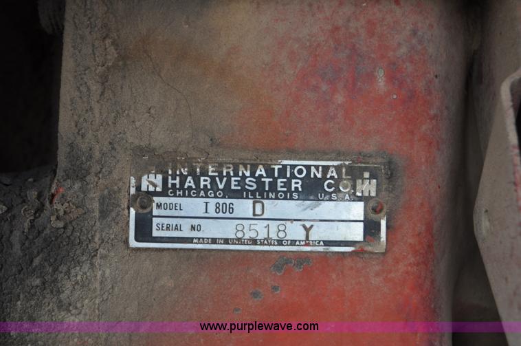 image for item F2064 1967 International 806 Wheatland tractor