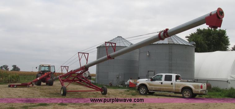 image for item G9932 2007 Peck 120482 grain auger
