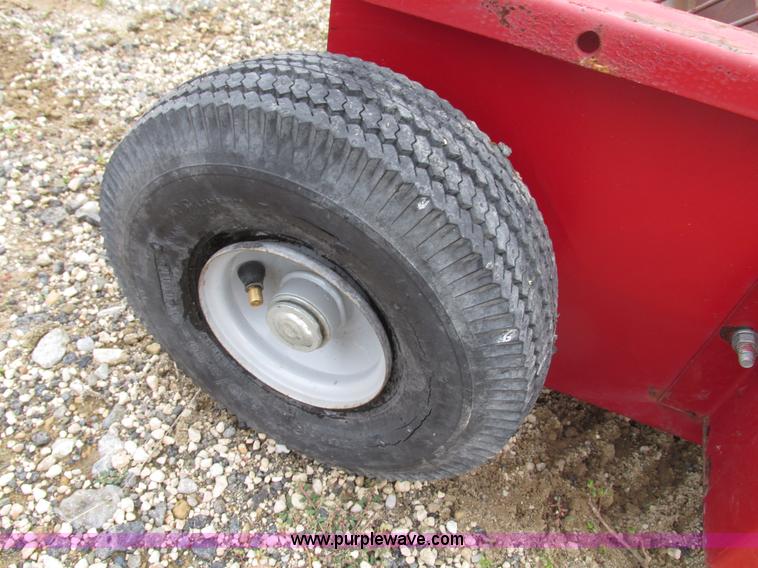 image for item G9932 2007 Peck 120482 grain auger