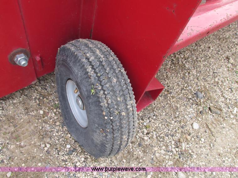 image for item G9932 2007 Peck 120482 grain auger