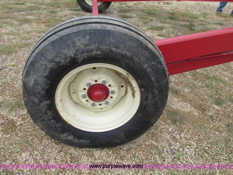 image for item G9932 2007 Peck 120482 grain auger