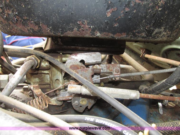 image for item G9937 1971 Ford LN600 Custom Cab grain truck