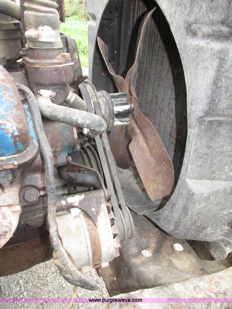 image for item G9937 1971 Ford LN600 Custom Cab grain truck