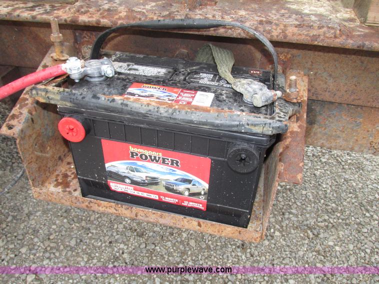 image for item G9937 1971 Ford LN600 Custom Cab grain truck