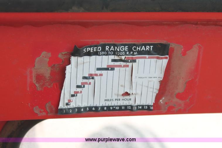 image for item H5607 1977 Massey-Ferguson 1155 tractor