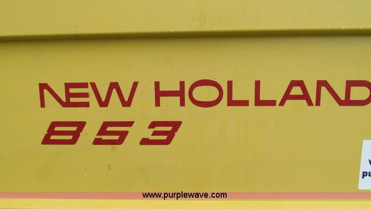 image for item I3225 1989 New Holland 853 round baler