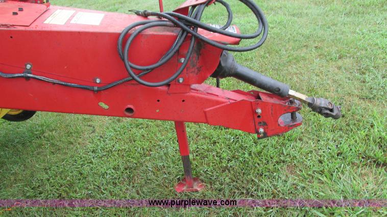image for item I3225 1989 New Holland 853 round baler