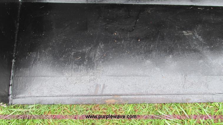 image for item I3227 60"W bucket