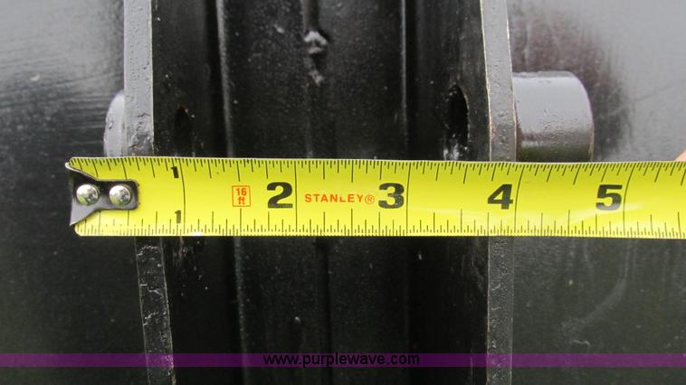 image for item I3227 60"W bucket