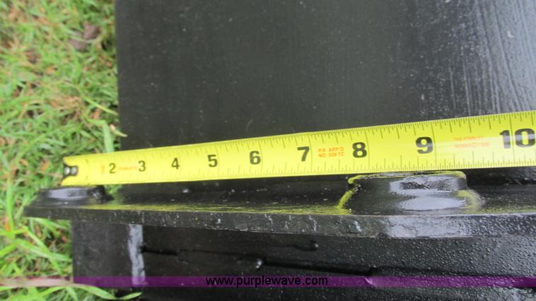 image for item I3227 60"W bucket