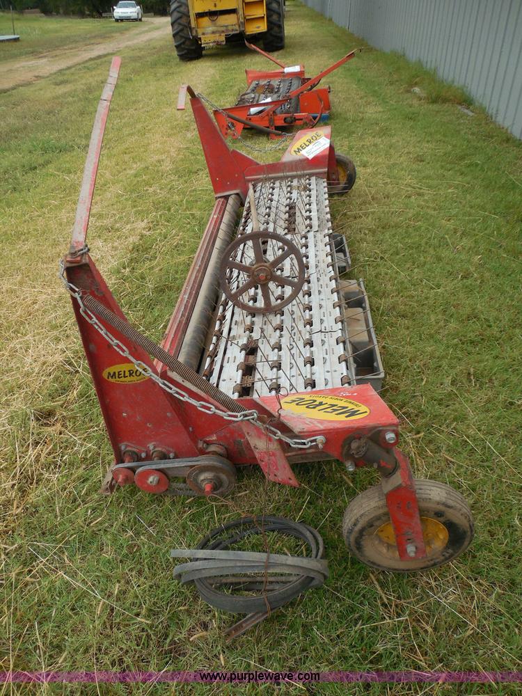 image for item I3324 Melroe pickup unit