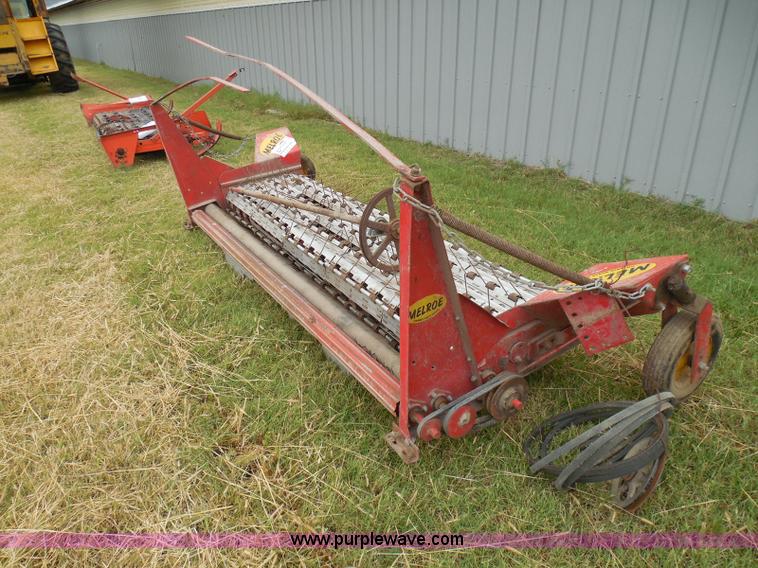 image for item I3324 Melroe pickup unit