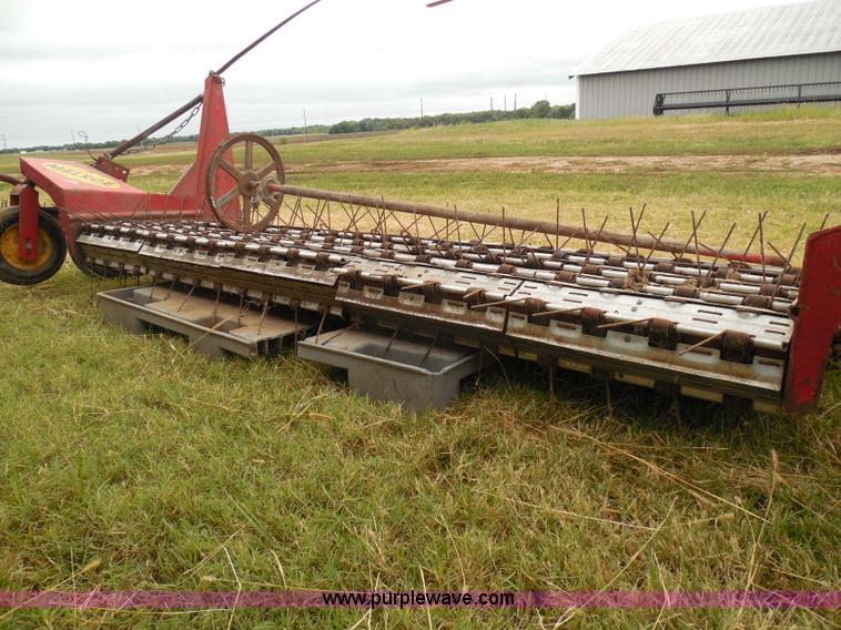 image for item I3324 Melroe pickup unit